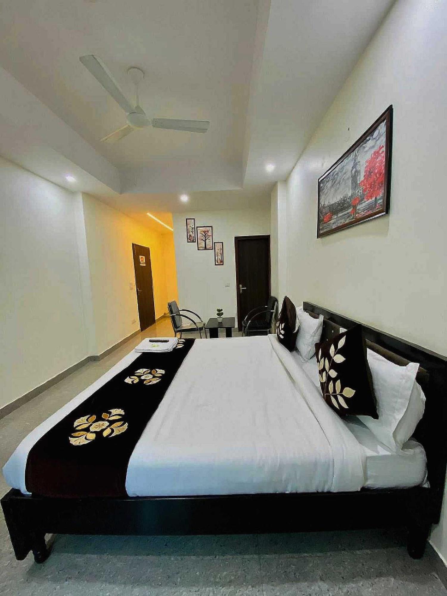 Hotel O K R Resdiancy Near Botanic Garden Of Indian Republic Noida Exterior foto