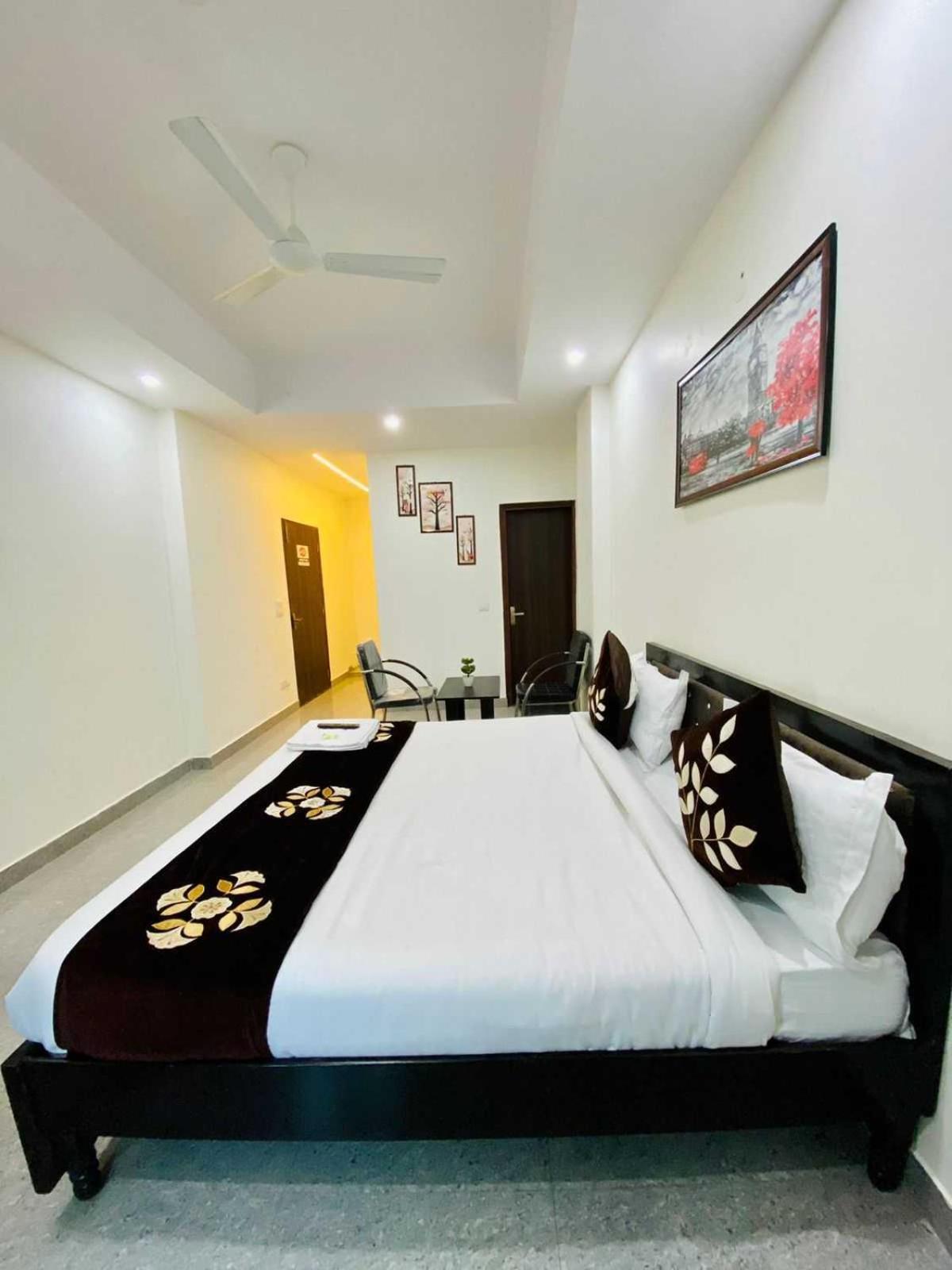 Hotel O K R Resdiancy Near Botanic Garden Of Indian Republic Noida Exterior foto